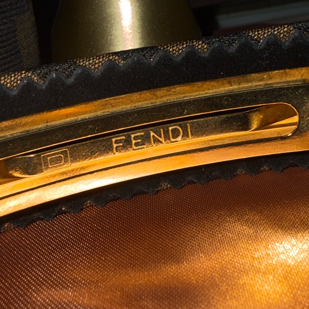 💯 Fendi Pequin Hair Barrette - Picture 6 of 9